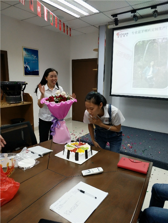 毅廷11月總結大會.jpg 毅廷11月總結大會.jpg