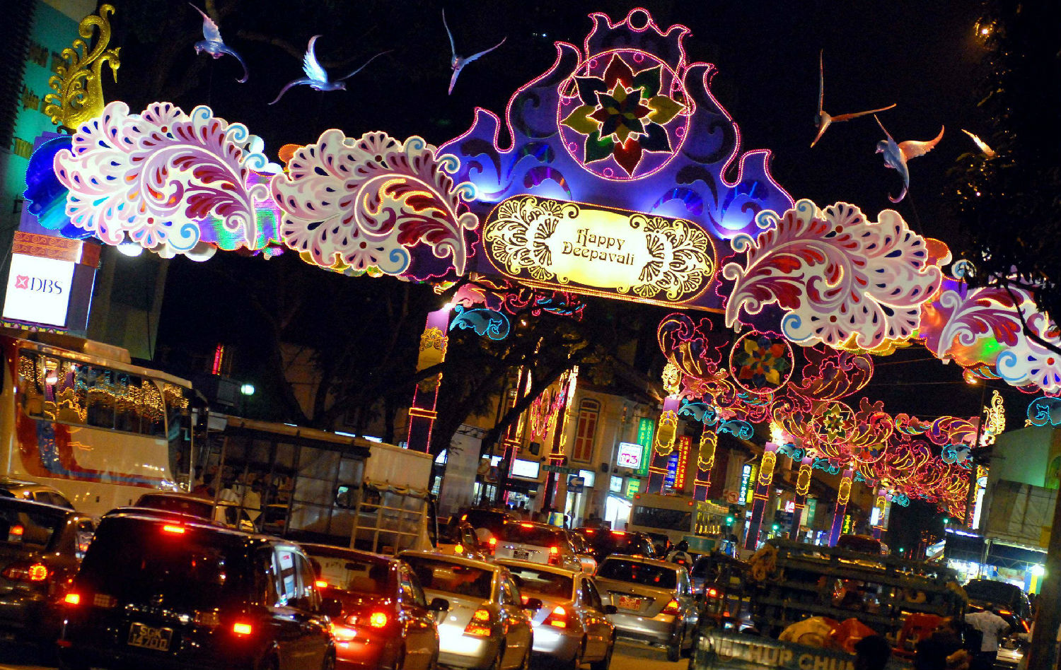 汽車?yán)葟S過(guò)中秋圖3