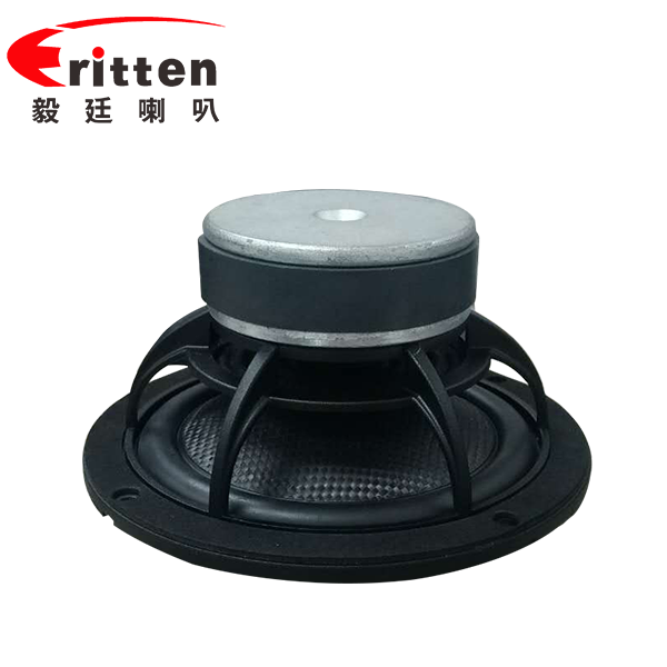 按振膜的軟硬，球頂揚(yáng)聲器可分為硬球頂揚(yáng)聲器和軟球頂揚(yáng)聲器兩種